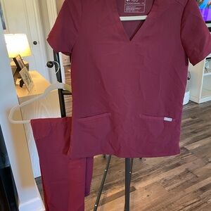 Figs Burgundy Scrub Top
